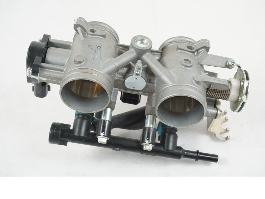 Snett uppifrån på Spjällhus från en Yamaha MT-07 -2019 motorcykel.