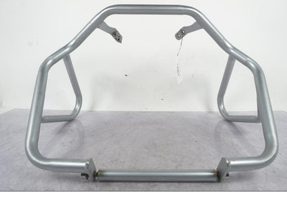 Höger sida på Motorskyddsbåge från en BMW R 1200 GS -2005 motorcykel.