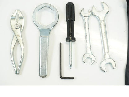 Baksidan på Verktyg från en Suzuki GSX-R 1000 -2009 motorcykel.