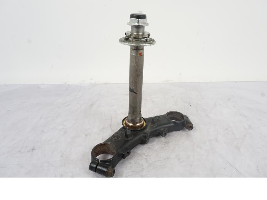 Framsidan på Gaffelkrona från en Honda VTR 1000 F -1997 motorcykel.