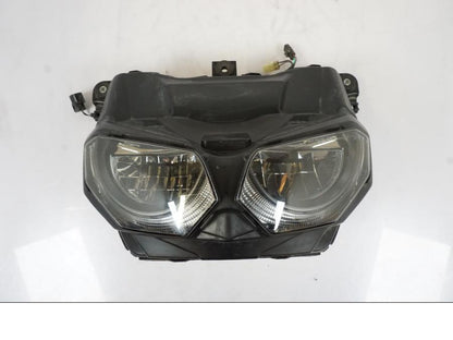 Snett uppifrån på Strålkastare från en Honda CRF 1000 Africa Twin -2016 motorcykel.