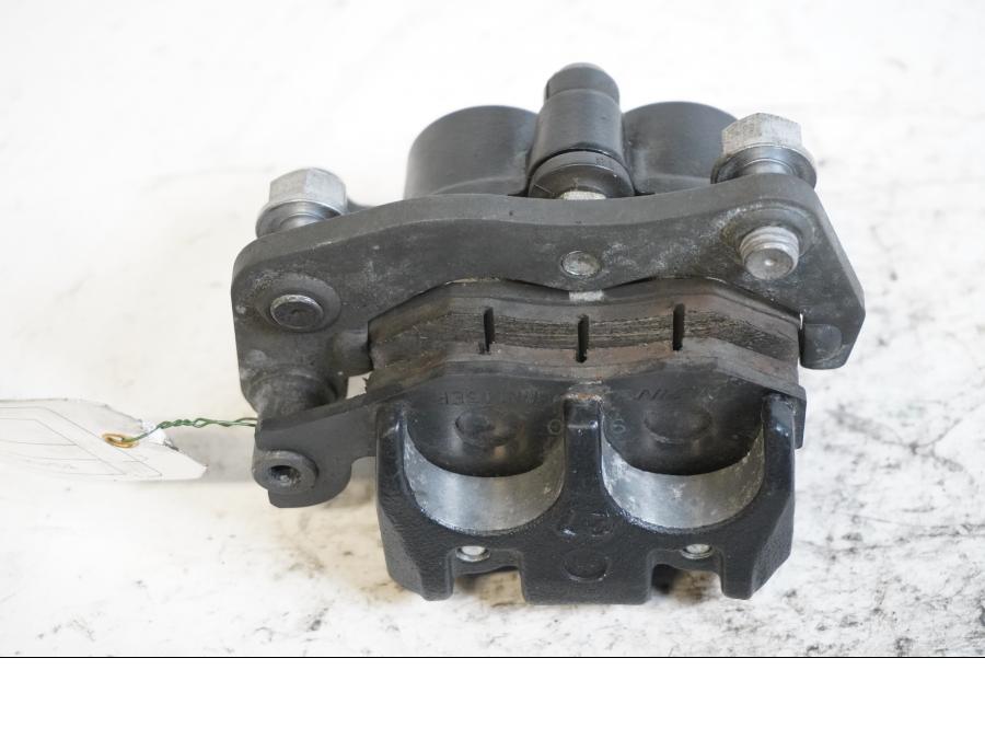 Höger sida på Bromsok från en Triumph Sprint GT -2011 motorcykel.