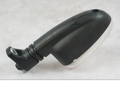 Snett uppifrån på Blinkers från en BMW R 1200 R -2007 motorcykel.