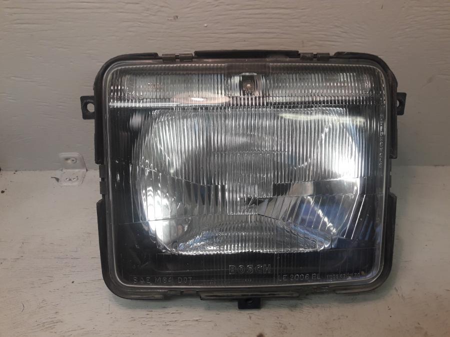 Framsidan på Strålkastare från en BMW K 100 RS -1991 motorcykel.