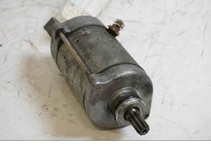 Framsidan på Startmotor från en Honda CBR 600 -1994 motorcykel.