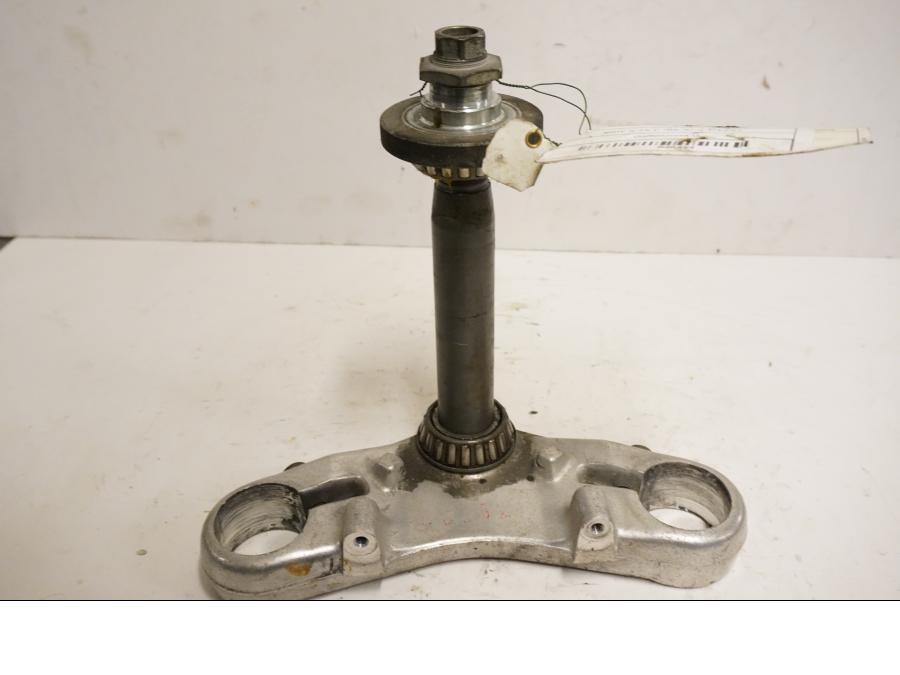 Framsidan på Gaffelkrona från en BMW K 75 -1986 motorcykel.