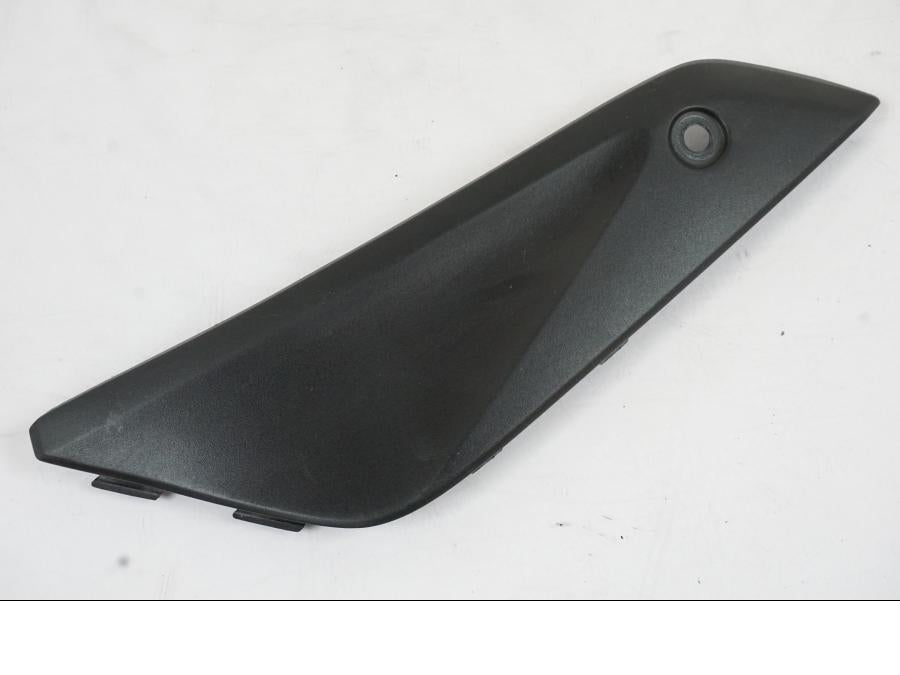 Framsidan på Tankkåpa från en Honda CBR 1000 RR -2007 motorcykel.