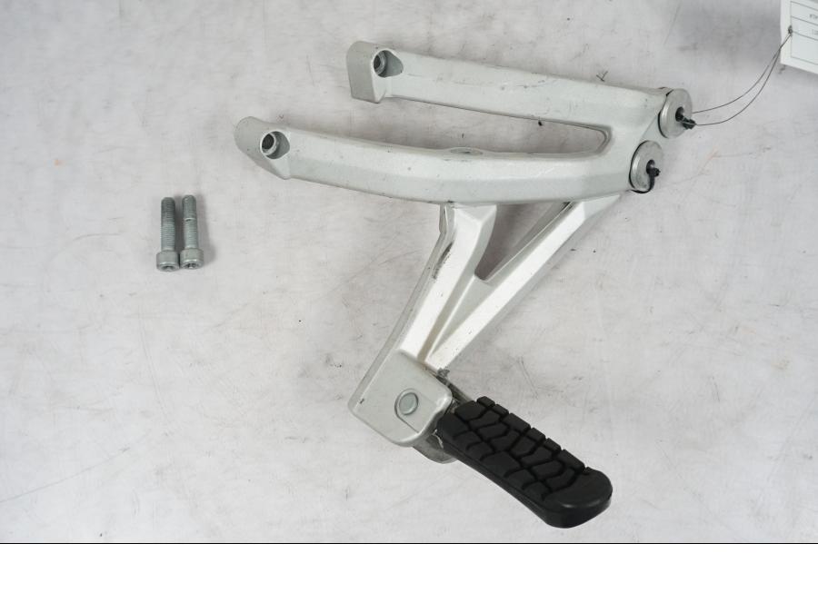 Framsidan på Fotpinne från en KTM 690 SM R -2009 motorcykel.