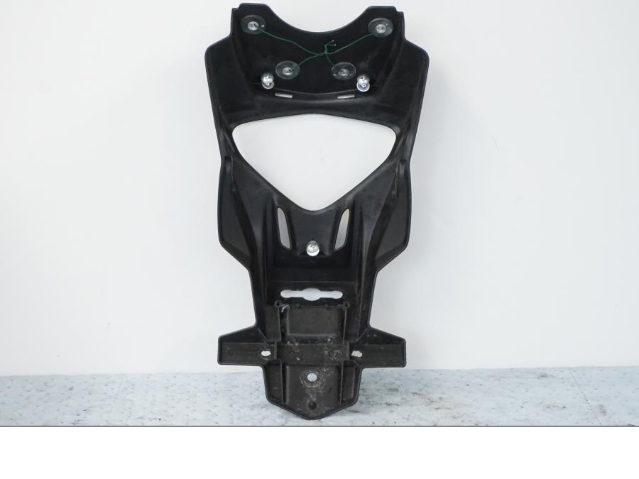 Snett nerifrån på Skylthållare från en Suzuki GSX 1300 BK -2008 motorcykel.