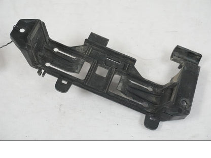 Framsidan på Batterihållare från en BMW F 800 GS -2008 motorcykel.