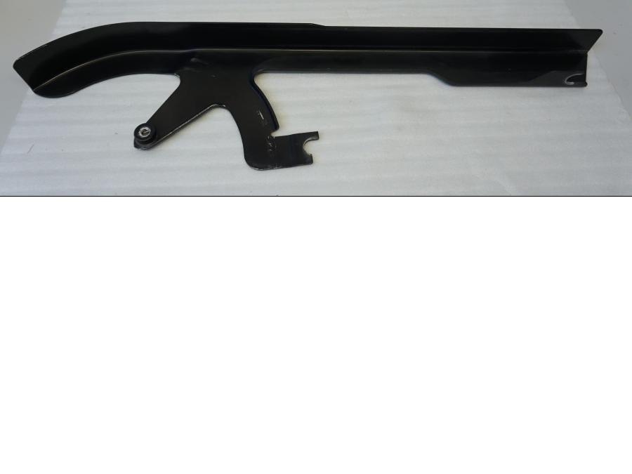 Höger sida på Remskydd från en H-D V-Rod 1130 -2002 motorcykel.