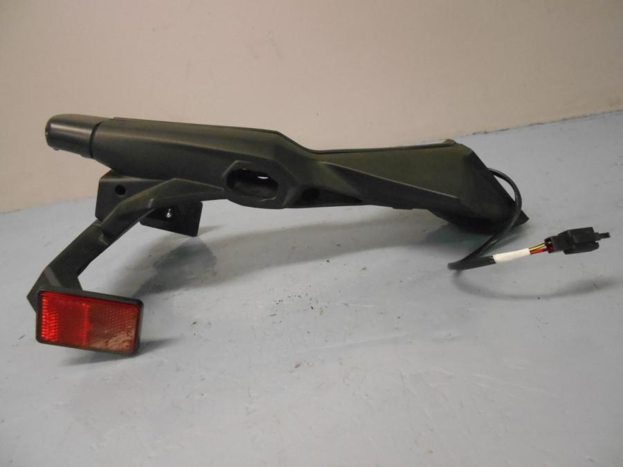 Höger sida på Skylthållare från en Kawasaki Z 650 ABS -2017 motorcykel.