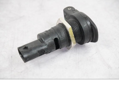 Framsidan på El uttag 12 V från en BMW R 1250 GSA -2021 motorcykel.