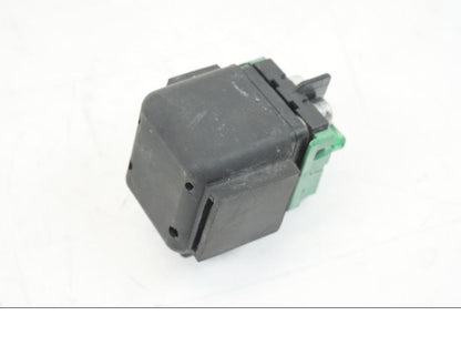 Vänster sida på Startrelä från en Honda CB 600 F -2008 motorcykel.