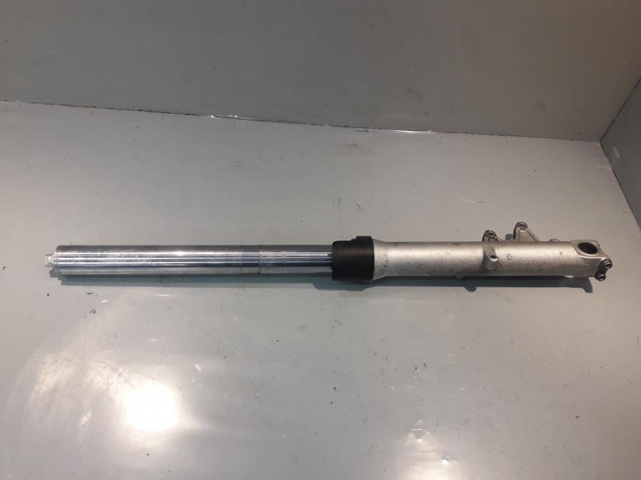 Framsidan på Gaffelben från en Honda CBR 600 -1999 motorcykel.