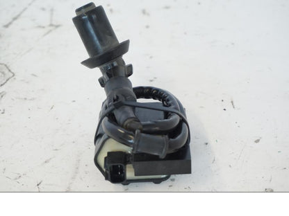 Vänster sida på Tändspole från en Kymco Agility 125 -2019 scooter.