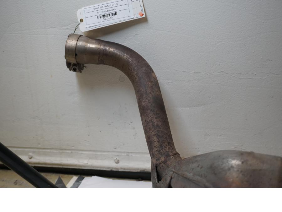 Vänster sida på Ljuddämpare från en BMW F 650 -1999 motorcykel.