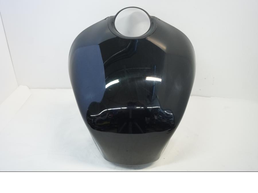 Framsidan på Bensintankskåpa från en Buell XB9S -2003 motorcykel.