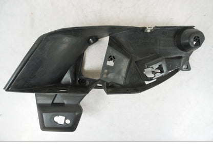 Framsidan på Sidkåpa från en Yamaha MT 125 -2017 motorcykel.