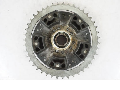 Snett nerifrån på Drevfäste från en Suzuki GSX-R 600 -2007 motorcykel.