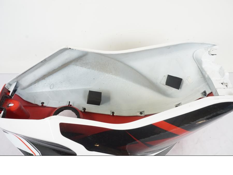 Extrabild1 på Bensintankskåpa från en Yamaha YZF-R 125 -2008 motorcykel.