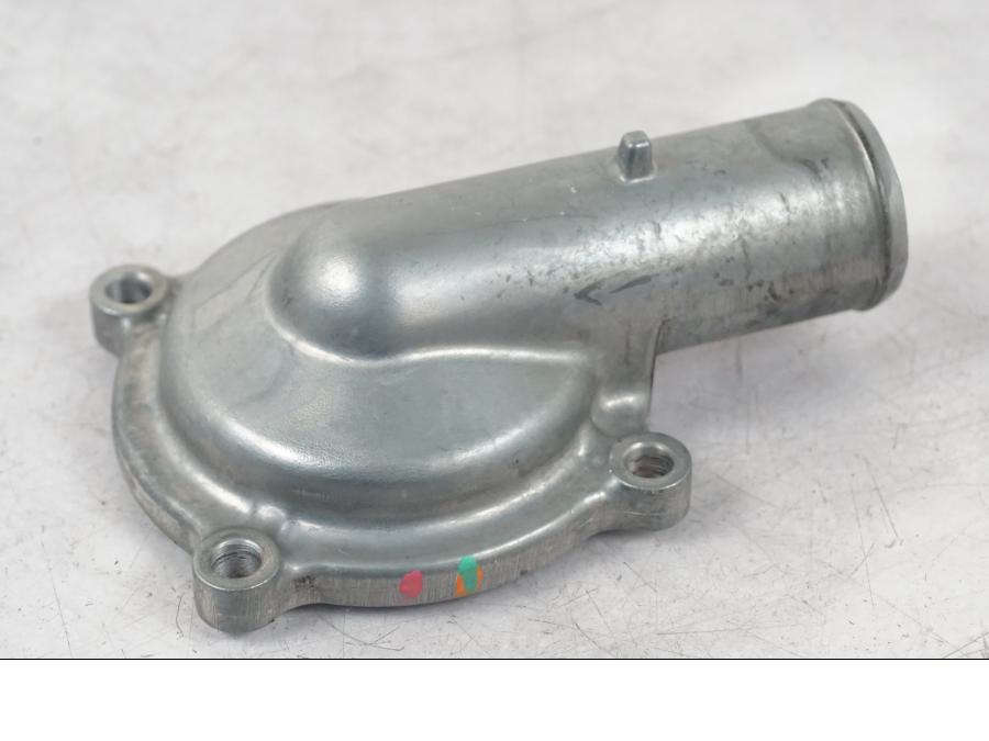 Framsidan på Vattenrör från en Kawasaki Z 900 -2019 motorcykel.