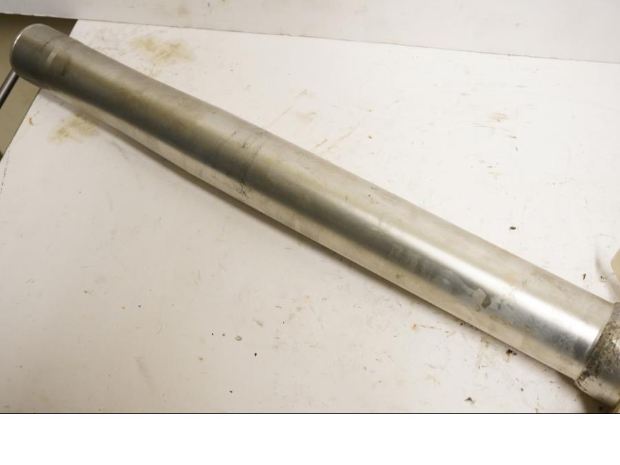 Vänster sida på Gaffelben från en Kawasaki KLX 650 -1993 motorcykel.