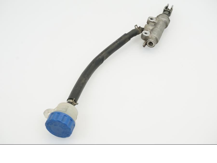 Baksidan på Bromshuvudcylinder från en Yamaha WR 125 -2010 motorcykel.