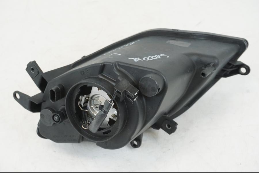 Extrabild3 på Strålkastare från en BMW S 1000 XR -2014 motorcykel.