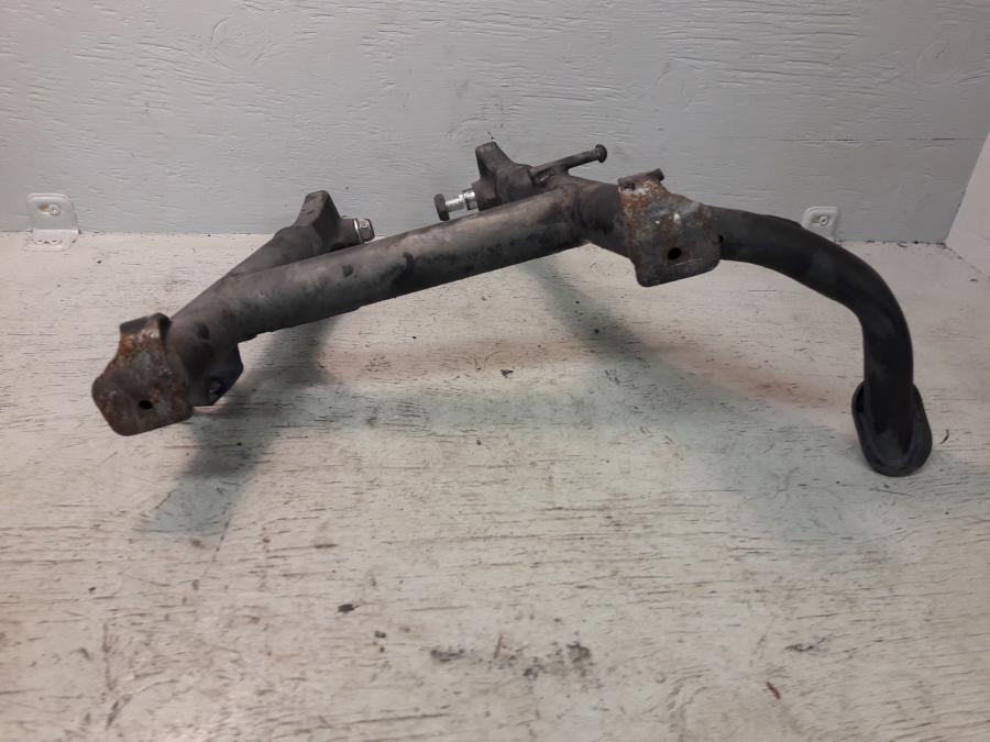 Höger sida på Centralstöd från en Kawasaki GTR 1400 -2012 motorcykel.