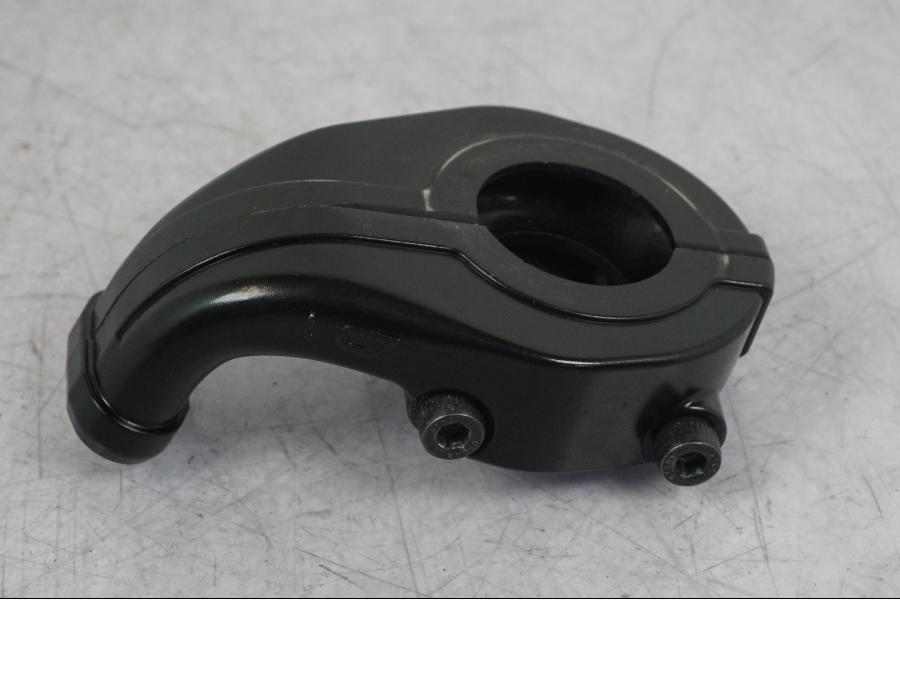 Vänster sida på Gasklo från en Yamaha MT-09 SP -2018 motorcykel.