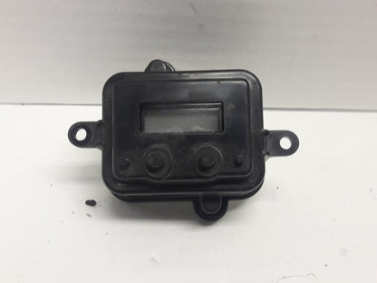 Framsidan på Klocka från en Triumph Tiger -1999 motorcykel.