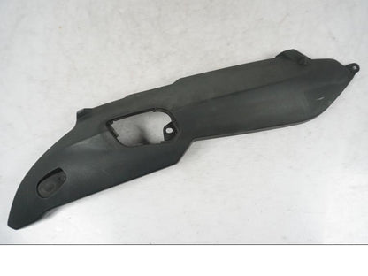 Framsidan på Bakvinge från en BMW R 1200 R -2007 motorcykel.