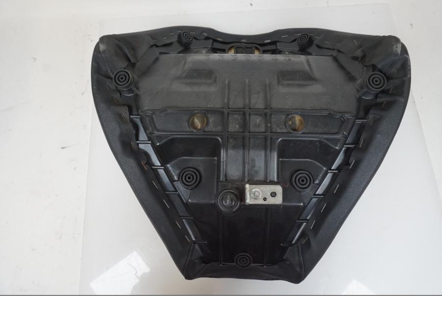 Extrabild1 på Sadel från en Yamaha XVS 950 -2010 motorcykel.