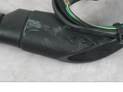 Snett nerifrån på Blinkers LED från en KTM 1290 Super Duke R -2022 motorcykel.