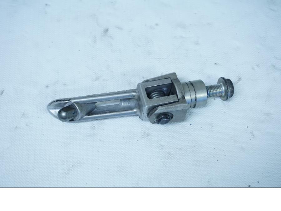 Baksidan på Fotpinne från en Suzuki GSX-R 1000 -2008 motorcykel.