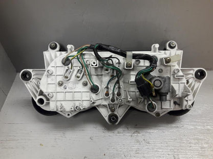 Baksidan på Instrumentpanel från en Honda CBR 1000 F -1999 motorcykel.