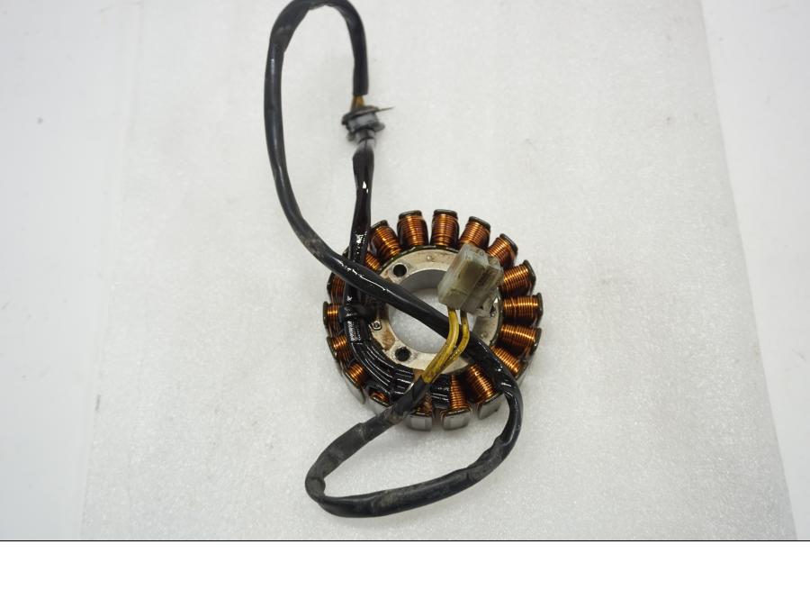 Framsidan på Generator från en Ducati Monster 696 -2010 motorcykel.