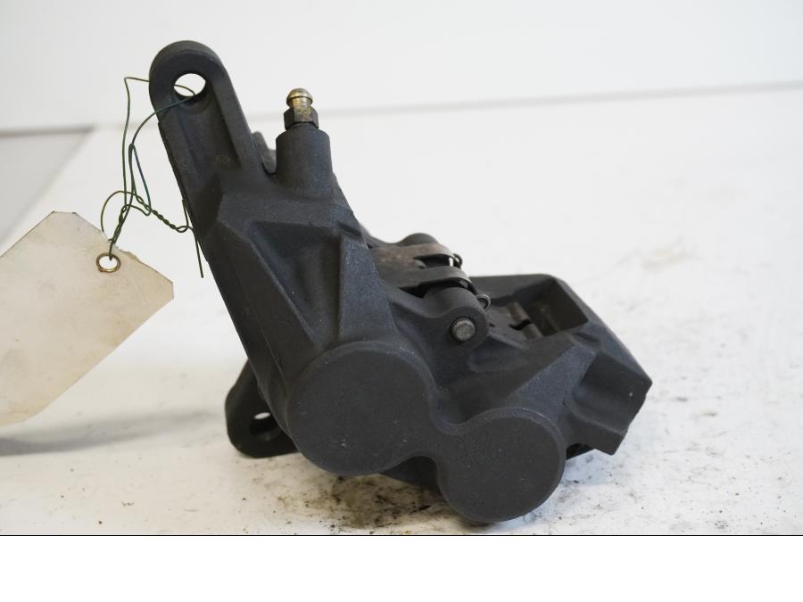 Baksidan på Bromsok från en Yamaha XJR 1300 -1999 motorcykel.