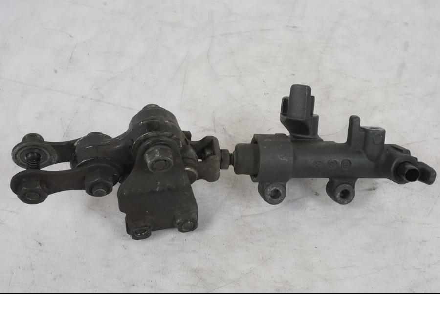 Framsidan på Bromshuvudcylinder från en Honda CBR 1000 F -1999 motorcykel.