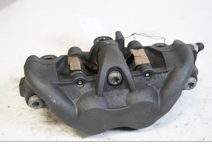 Baksidan på Bromsok från en Kawasaki ZX-10R -2012 motorcykel.