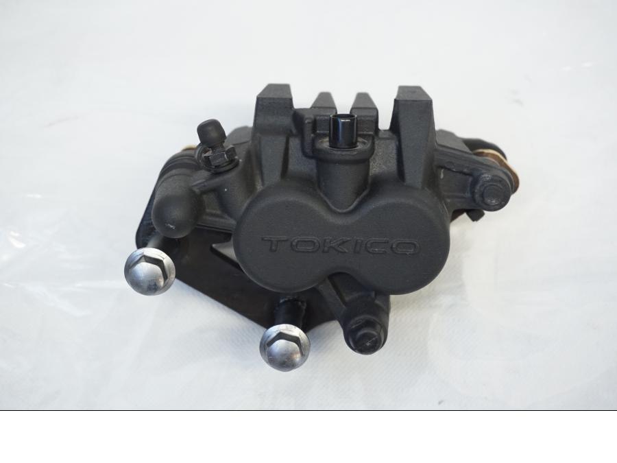 Framsidan på Bromsok från en Kawasaki VN 900 -2006 motorcykel.