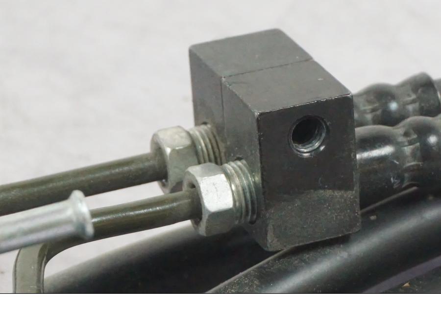 Extrabild1 på Bromsledning från en Yamaha MT-09 -2016 motorcykel.