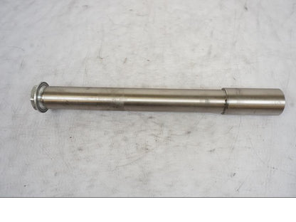 Baksidan på Axel från en KTM 690 Duke -2014 motorcykel.