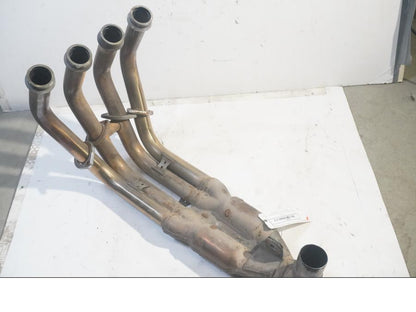 Framsidan på Grenrör från en Yamaha FZ-6 -2007 motorcykel.