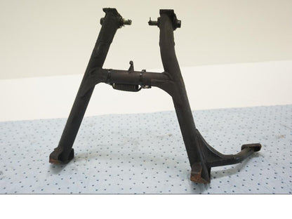 Framsidan på Centralstöd från en Suzuki GSX 550 -1985 motorcykel.