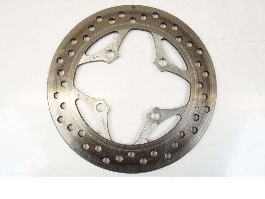 Framsidan på Bromsskiva från en Triumph Speed Triple -2021 motorcykel.