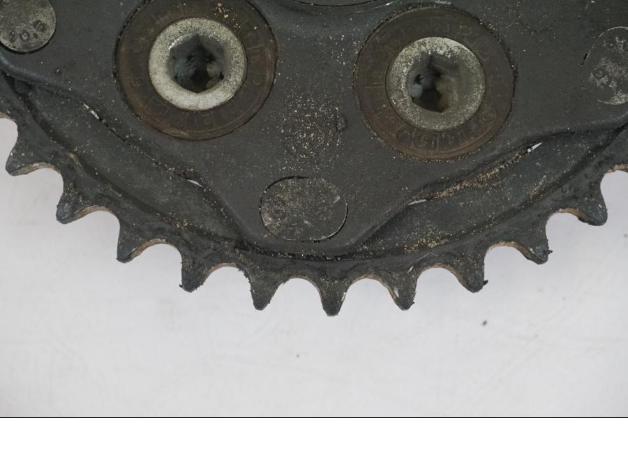 Baksidan på Drevfäste från en KTM 1290 Super Duke R -2018 motorcykel.