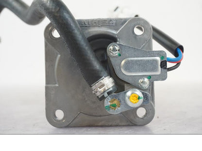 Extrabild3 på Bensinpump insprut från en KTM 1290 Super Duke R -2022 motorcykel.