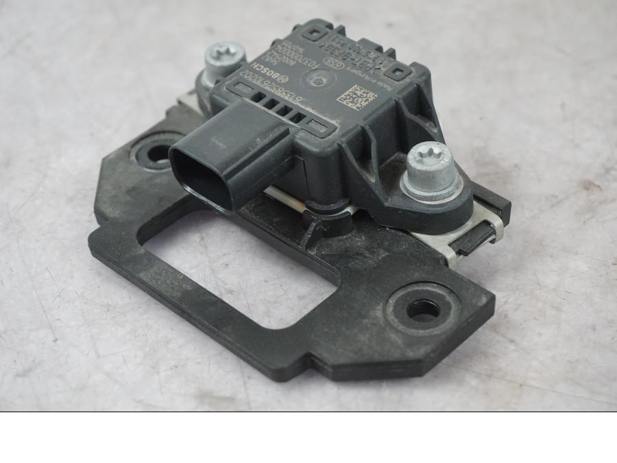 Vänster sida på Tilt Sensor från en BMW K 1600 GTL -2015 motorcykel.